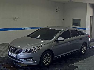 HYUNDAI LF SONATA LPi RENTAL CAR SMART
