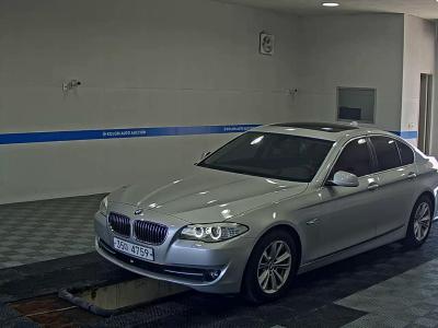 BMW 5 SERIES (6TH GEN) 520d