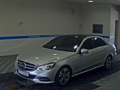 MERCEDES-BENZ E-CLASS (4TH GEN) E300 4MATIC AVANTGARDE