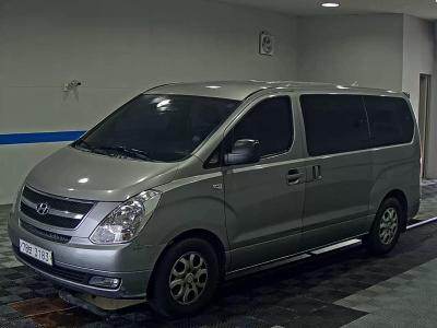 HYUNDAI GRAND STAREX 11-SEATER DIESEL CVX LUXURY