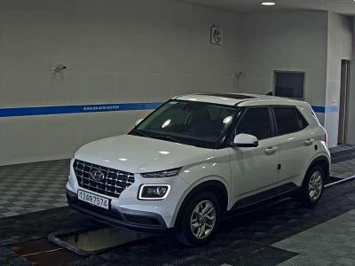 HYUNDAI VENUE 1.6 GASOLINE MODERN PLUS