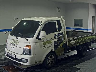 HYUNDAI PORTER II CRDi SUPER CAB EXTRA LONG WHEELBASE MODERN