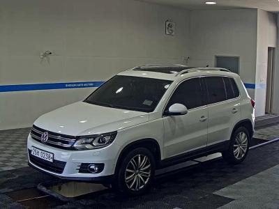VOLKSWAGEN TIGUAN 2.0 TDI BLUEMOTION PREMIUM