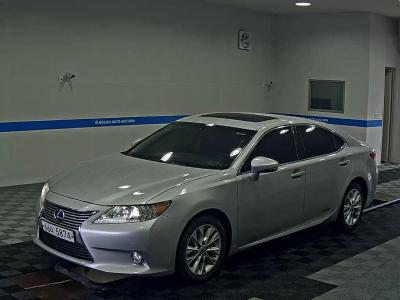 LEXUS ES (6TH GEN) 300h