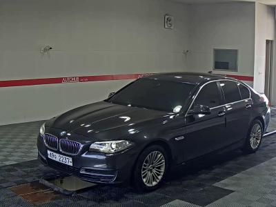BMW 5 SERIES (6TH GEN) 520d