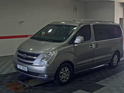 HYUNDAI GRAND STAREX 12-SEATER DIESEL CVX VALUE