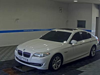 BMW 5 SERIES (6TH GEN) 520d