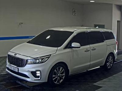 KIA THE NEW CARNIVAL 9-SEATER DIESEL NOBLESSE SPECIAL