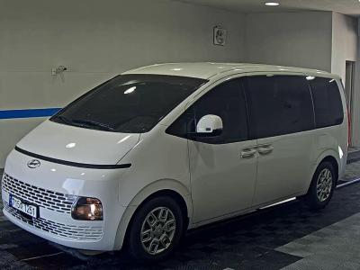 HYUNDAI STARIA 2.2 DIESEL TOURER 11-SEATER 2WD MODERN
