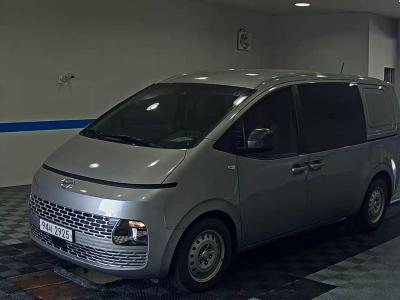 HYUNDAI STARIA 2.2 DIESEL CARGO 5-SEATER SMART