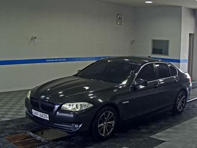 BMW 5 SERIES (6TH GEN) 520d
