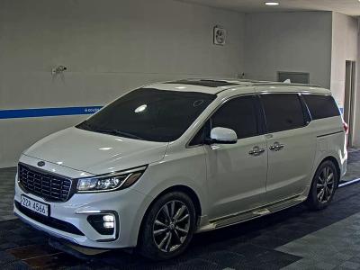 KIA THE NEW CARNIVAL 9-SEATER DIESEL PRESTIGE