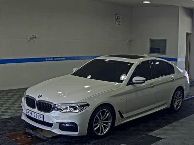 BMW 5 SERIES (7TH GEN) 520d M SPORT PACK