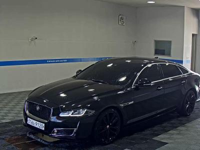 JAGUAR XJ (8TH GEN) 3.0D LWB 50TH ANNIVERSARY SPECIAL EDITION