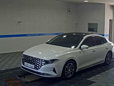 HYUNDAI THE NEW GRANDEUR IG LPi 3.0 RENTAL CAR MODERN