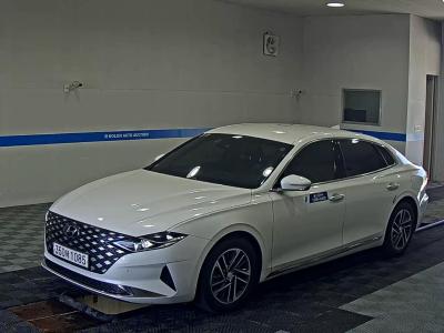 HYUNDAI THE NEW GRANDEUR IG LPi 3.0 BUSINESS DELUXE TYPE