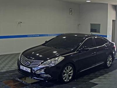 HYUNDAI GRANDEUR HG HG 300 ROYAL