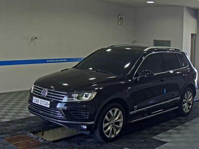 VOLKSWAGEN THE NEW TOUAREG (2ND GEN F/L) 3.0 V6 TDI BLUEMOTION PREMIUM