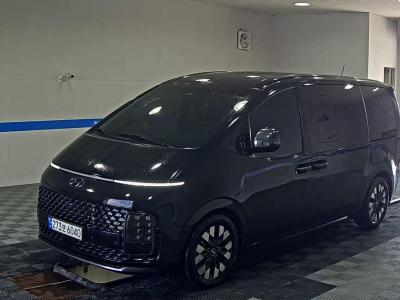 HYUNDAI STARIA 2.2 DIESEL LOUNGE 9-SEATER 4WD INSPIRATION