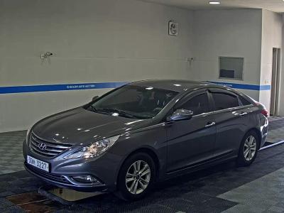 HYUNDAI YF SONATA LPI RENTAL CAR TOP