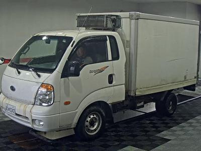 KIA BONGO III CARGO FREEZER BOX TRUCK 1 TON KING CAB