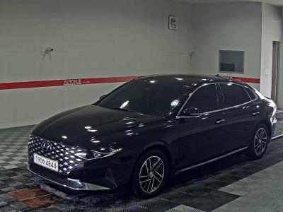 HYUNDAI THE NEW GRANDEUR IG LPi 3.0 RENTAL CAR MODERN