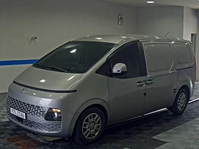 HYUNDAI STARIA 2.2 DIESEL CARGO 3-SEATER MODERN