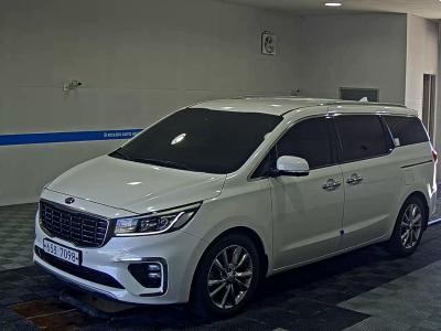 KIA THE NEW CARNIVAL 9-SEATER GASOLINE NOBLESSE SPECIAL