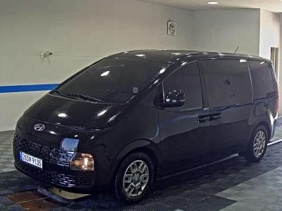 HYUNDAI STARIA 2.2 DIESEL TOURER 9-SEATER 2WD MODERN