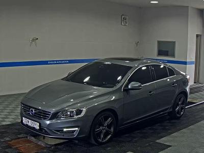VOLVO S60 (2ND GEN) D4 SUMMUM