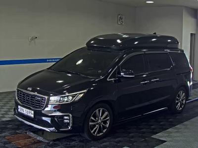 KIA THE NEW CARNIVAL HI-LIMOUSINE 9-SEATER DIESEL NOBLESSE SPECIAL