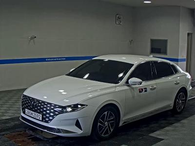 HYUNDAI THE NEW GRANDEUR IG LPi 3.0 BUSINESS DELUXE TYPE