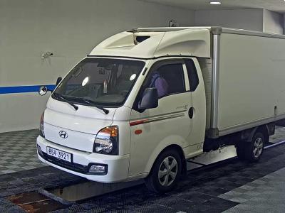HYUNDAI PORTER II FREEZER BOX TRUCK SUPER CAB TWIN COMPRESSOR