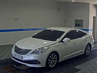HYUNDAI GRANDEUR HG HG 300 PREMIUM