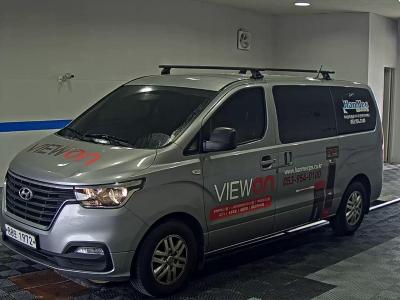 HYUNDAI THE NEW GRAND STAREX 3-SEATER DIESEL VAN SMART