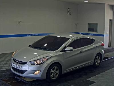 HYUNDAI AVANTE MD M16 GDi SMART