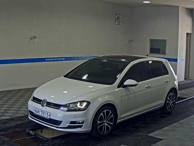 VOLKSWAGEN GOLF (7TH GEN) 2.0 TDI PREMIUM
