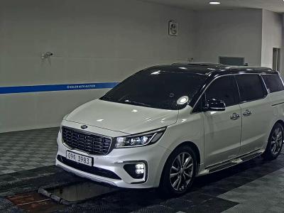 KIA THE NEW CARNIVAL LIMOUSINE 7-SEATER DIESEL VIP