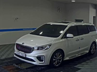 KIA THE NEW CARNIVAL 9-SEATER DIESEL NOBLESSE SPECIAL