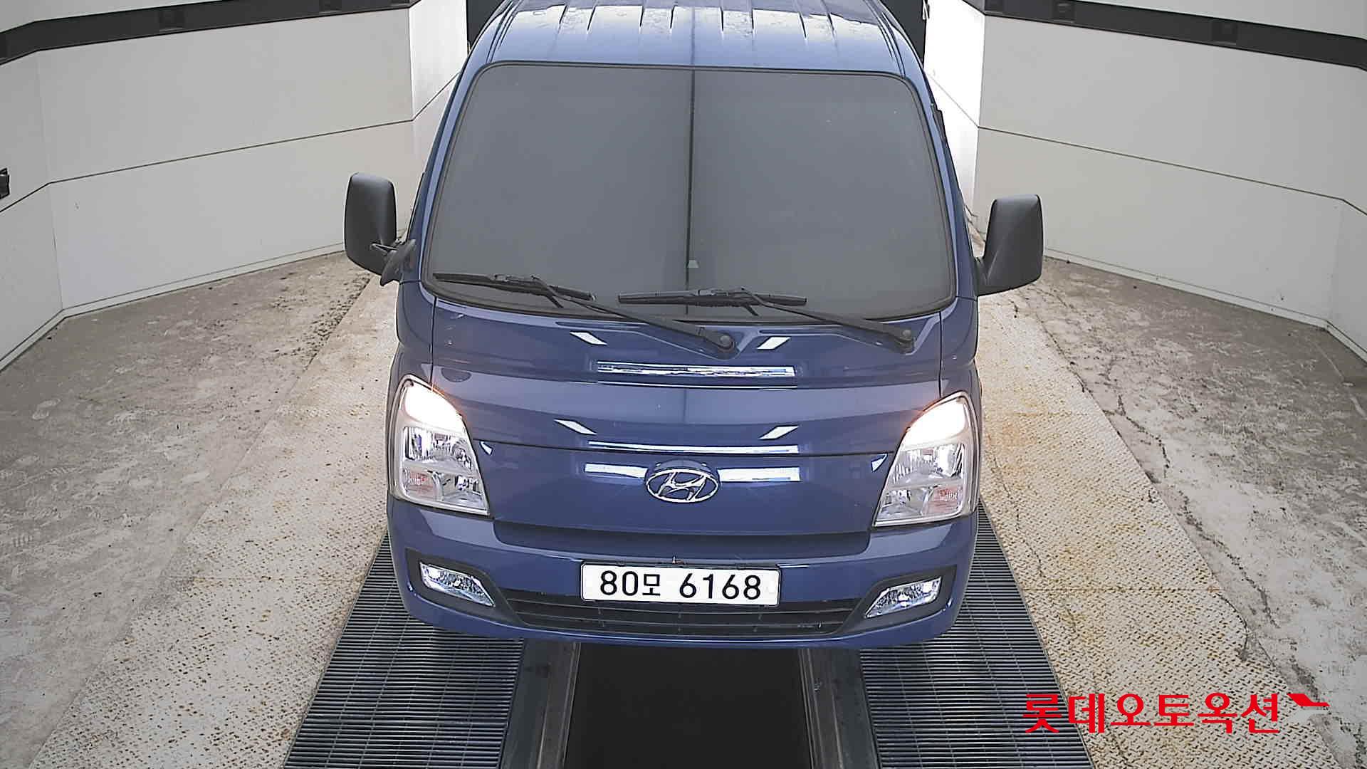 Hyundai PORTER II (D) 2.5 Double Cab Long Wheelbase Smart 4WD Manual