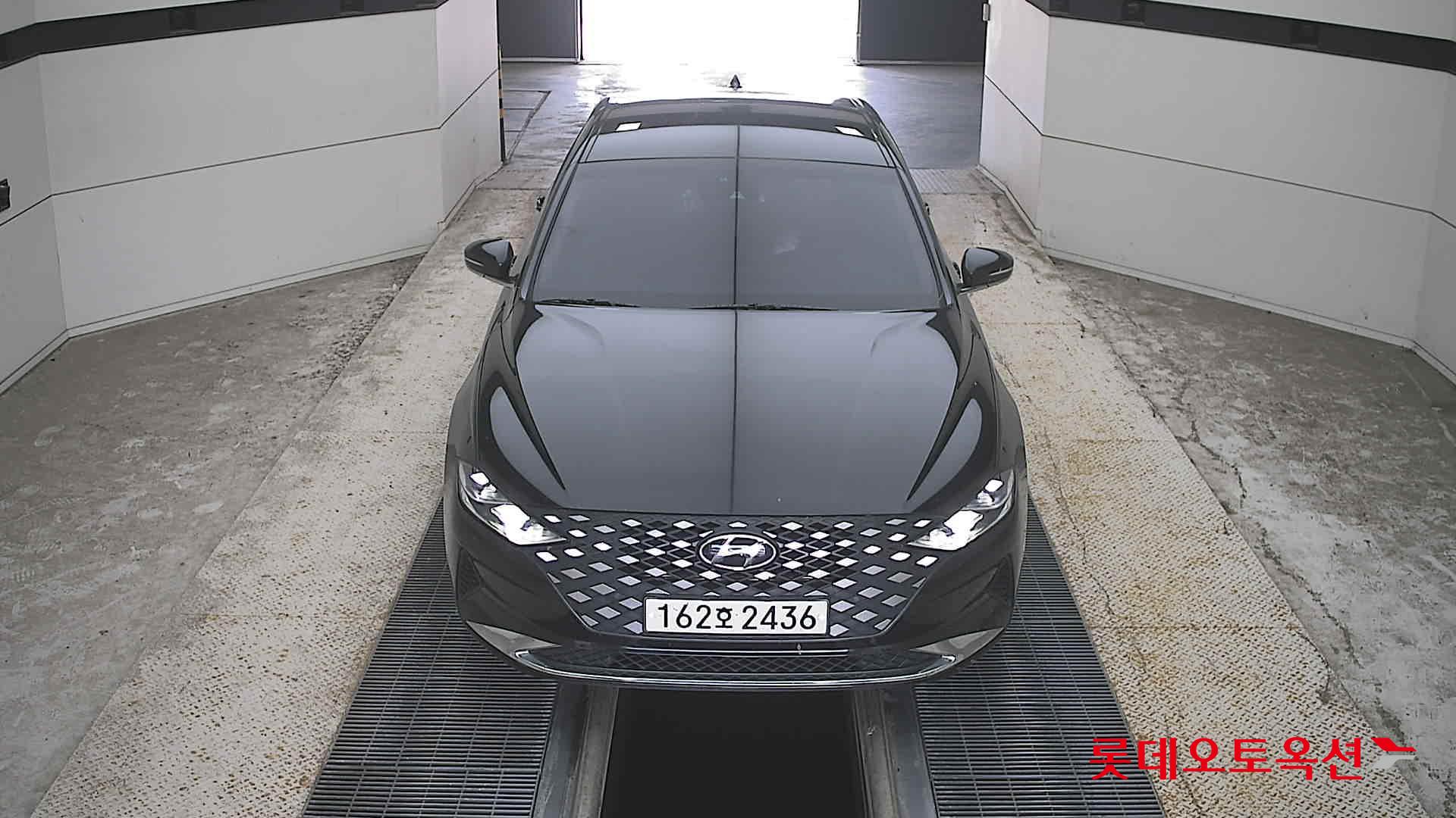 Hyundai THE NEW GRANDEUR (L) 3.0 Rental Car Premium
