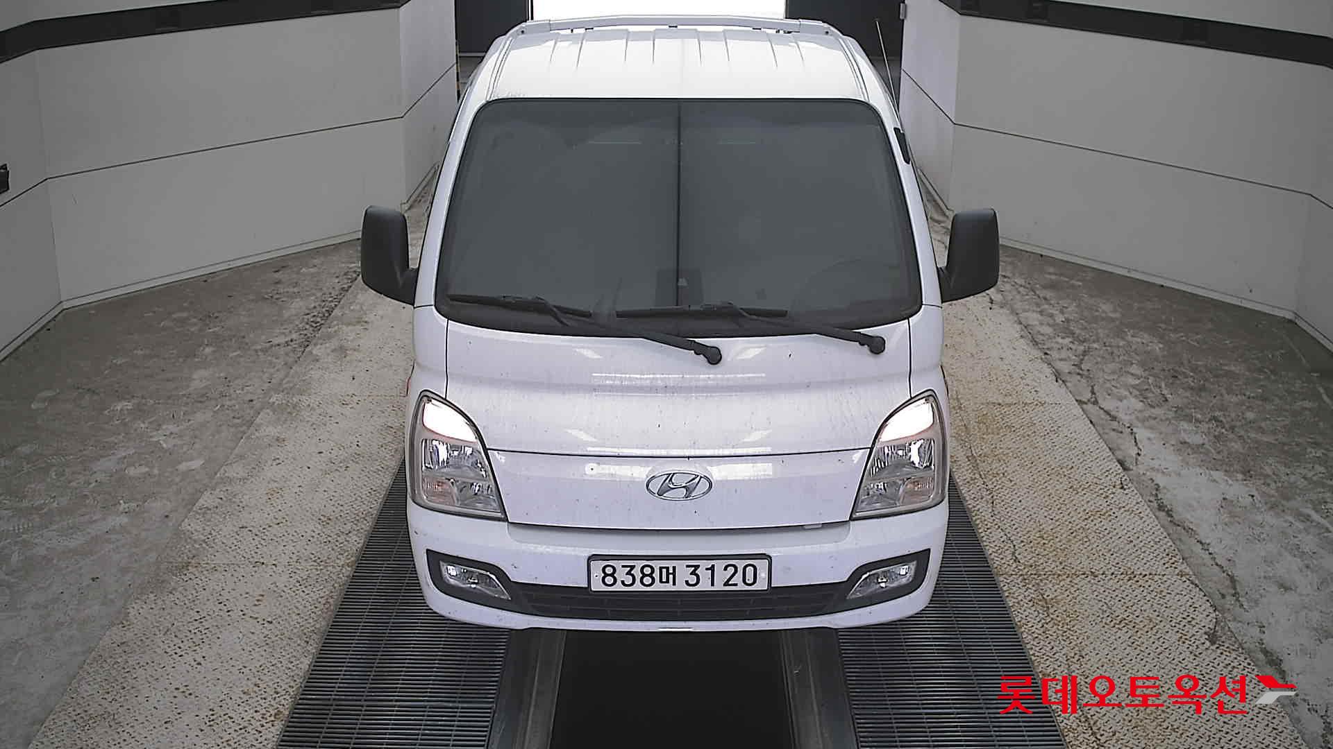 Hyundai PORTER II (D) 2.5 일반캡 초장축 스마트 2WD