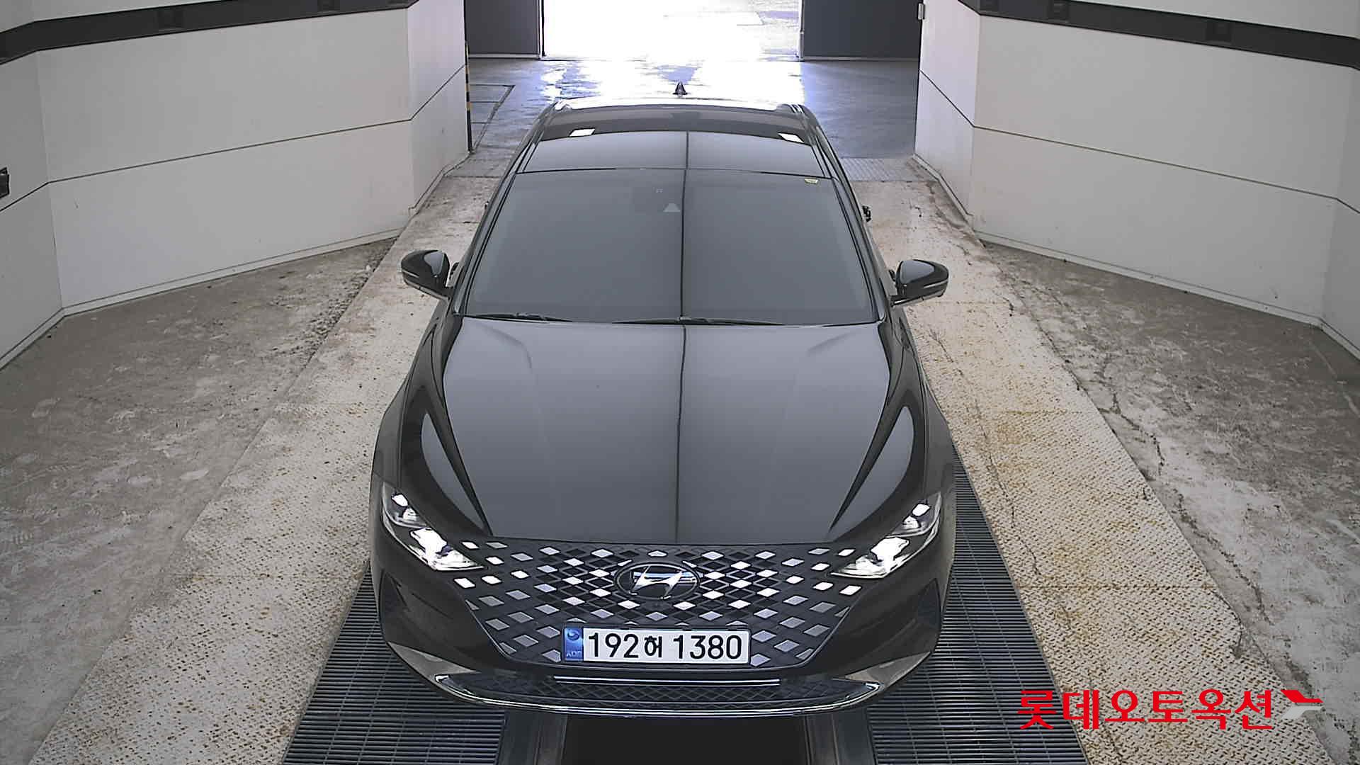 Hyundai THE NEW GRANDEUR (G) 2.5 Le Blanc