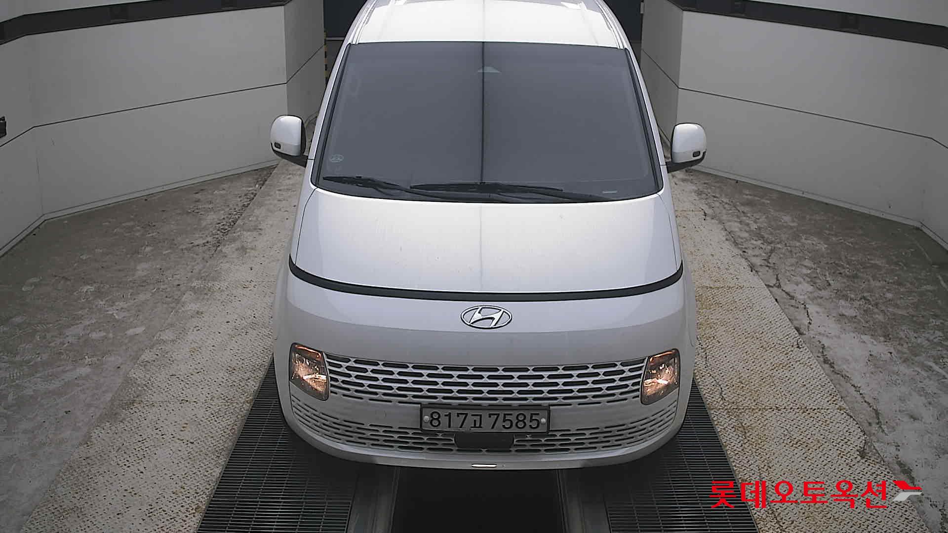 Hyundai STARIA (D) 2.2 Cargo 5-Seater Modern