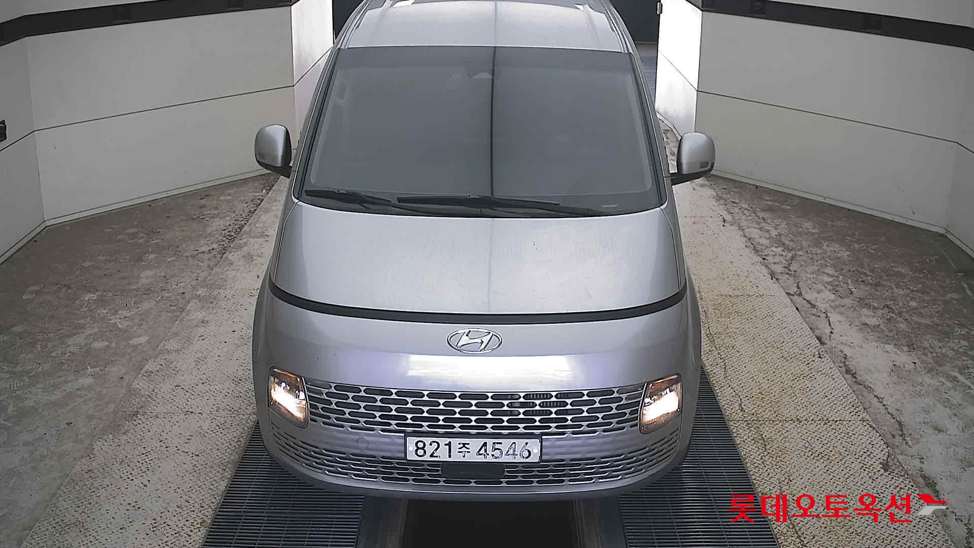 Hyundai STARIA (D) 2.2 Cargo 5-Seater Modern