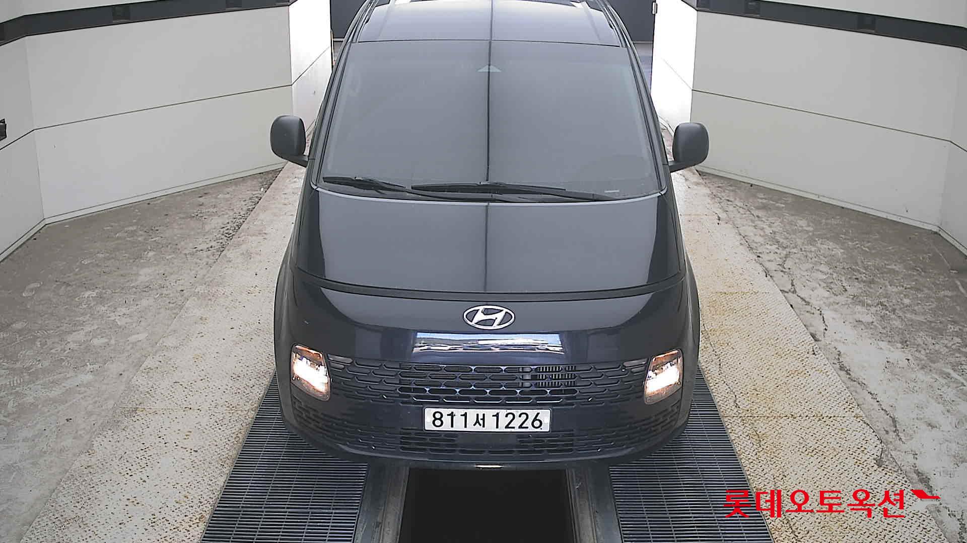 Hyundai STARIA (D) 2.2 Cargo 5-Seater Smart