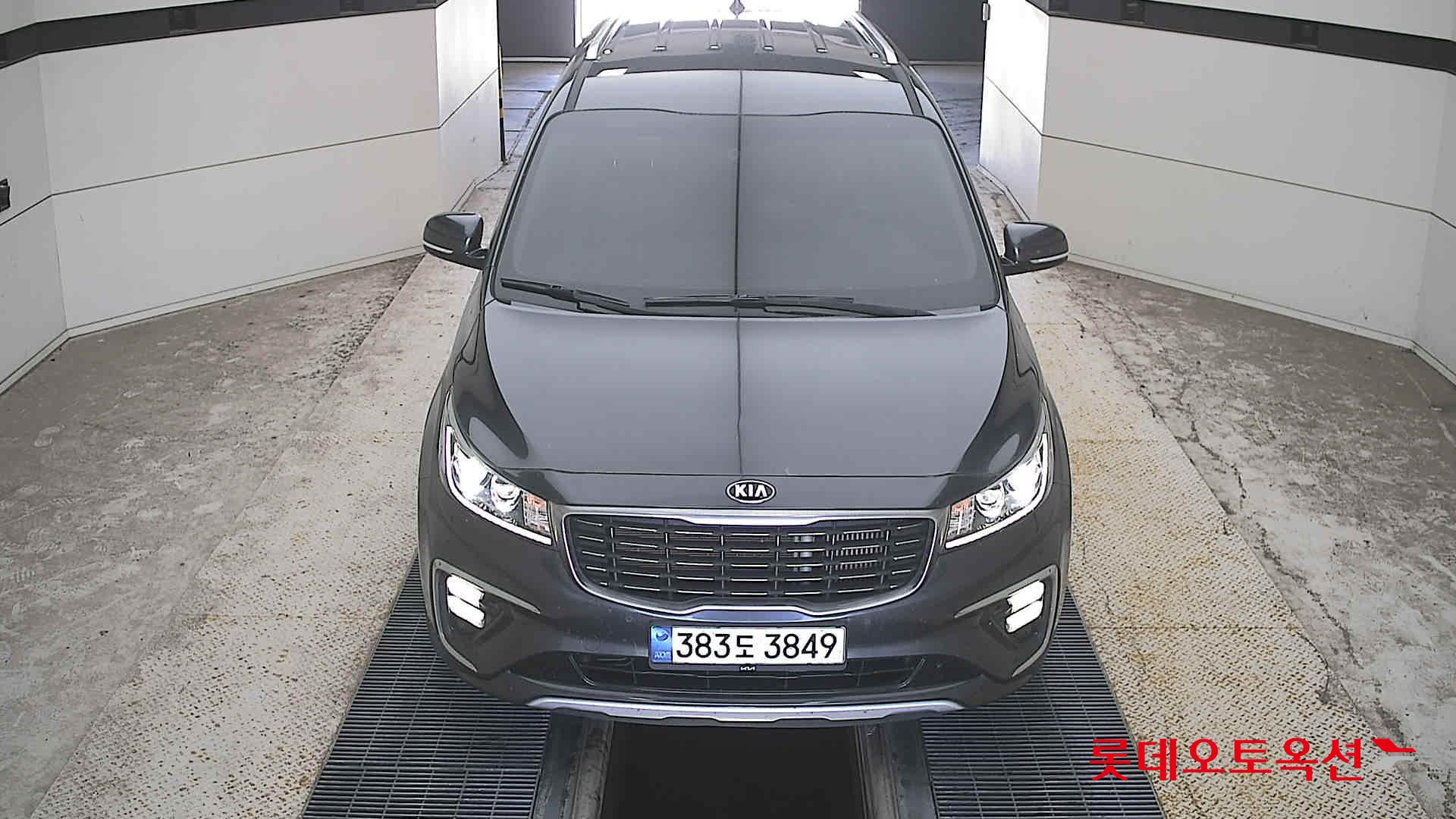 KIA THE NEW CARNIVAL (D) 2.2 Noblesse 9-Seater