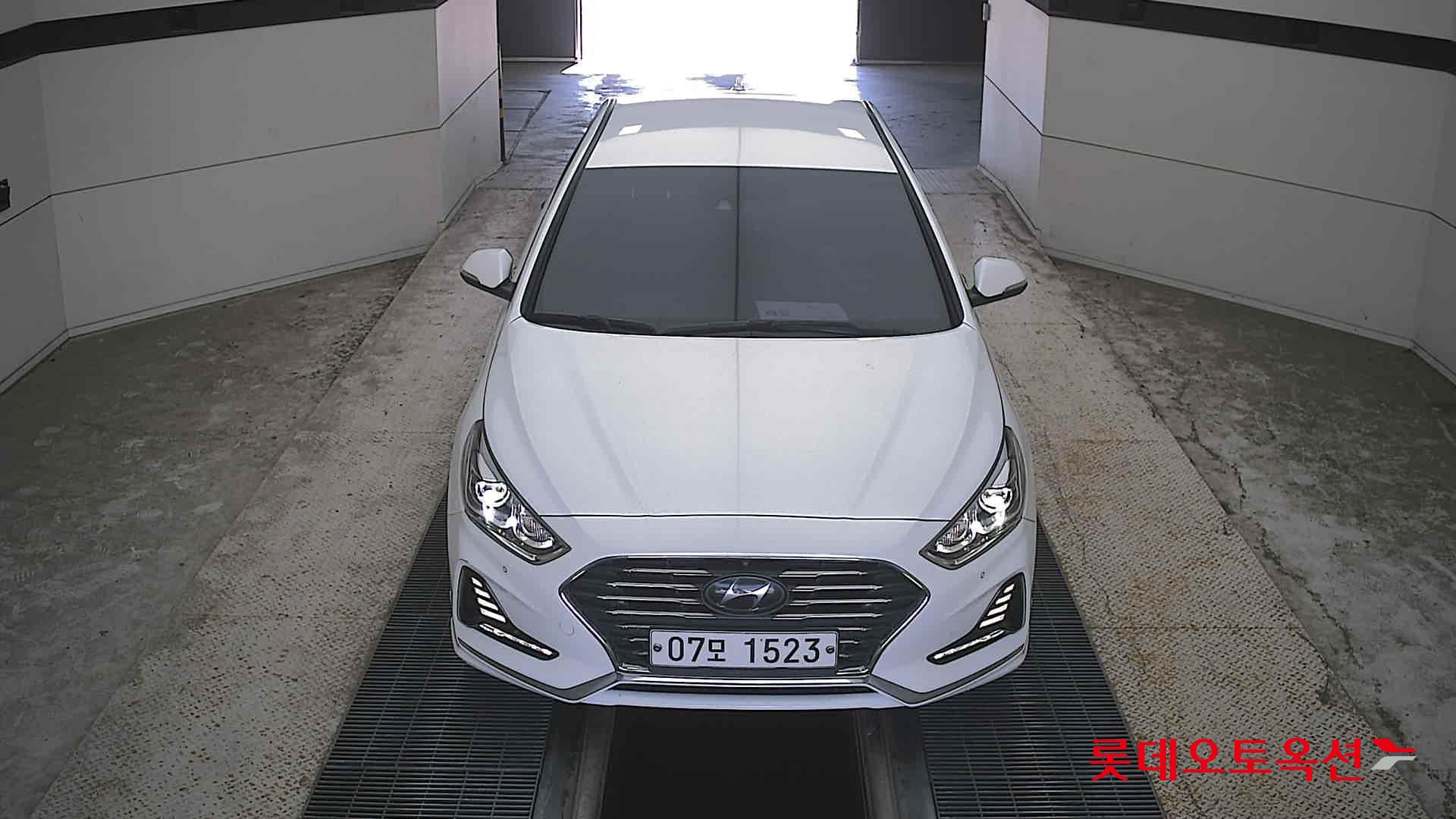 Hyundai LF SONATA NEWRISE (G) 2.0 MODERN