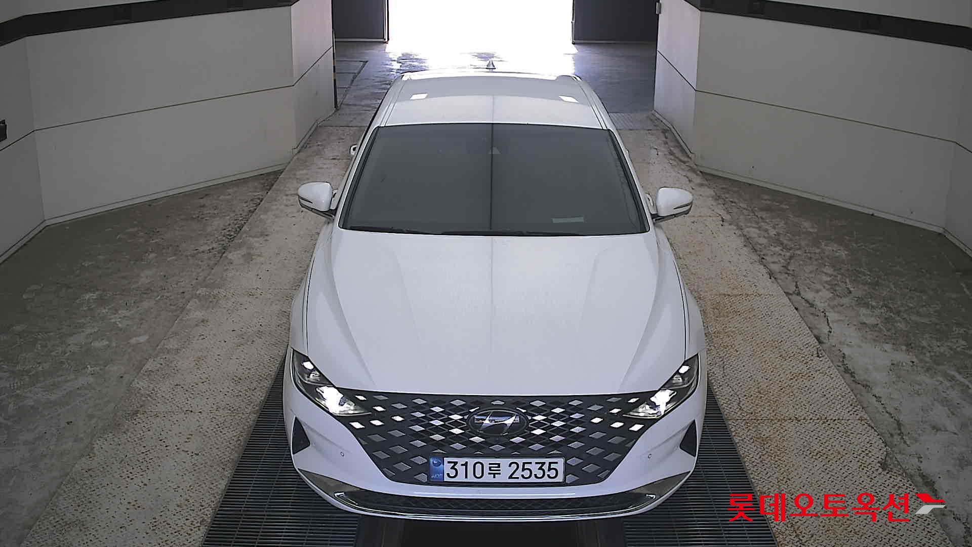 Hyundai THE NEW GRANDEUR (G) 2.5 Le Blanc