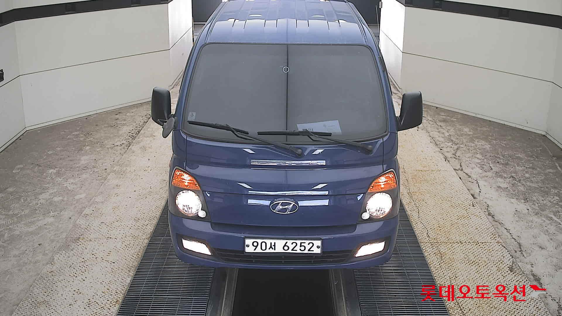 Hyundai PORTER II (D) 2.5 Double Cab Extra Long Wheelbase SMART 2WD